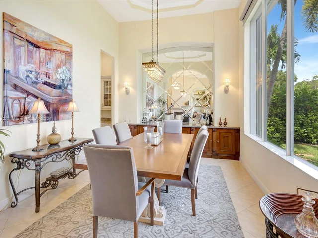 242 Montant Dr, Palm Beach Gardens FL 33410