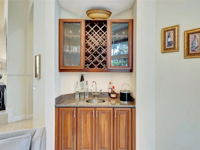 242 Montant Dr, Palm Beach Gardens FL 33410