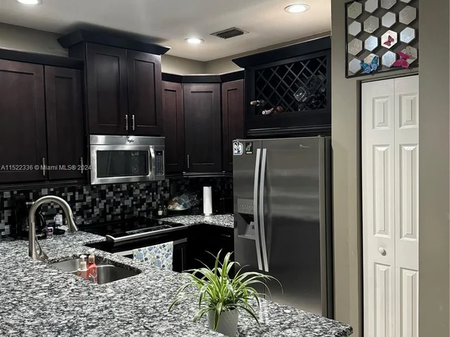 5773 NW 116th Ave # 105, Doral FL 33178