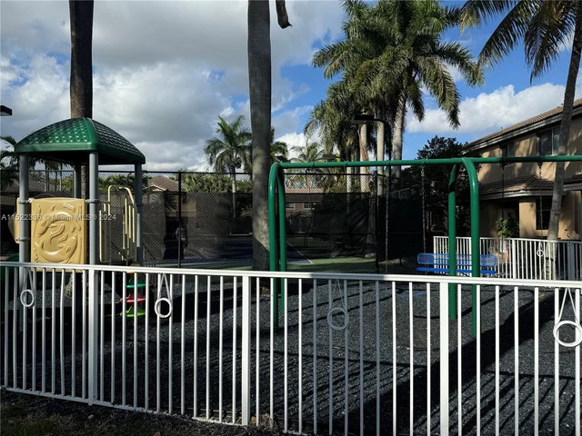 5773 NW 116th Ave # 105, Doral FL 33178