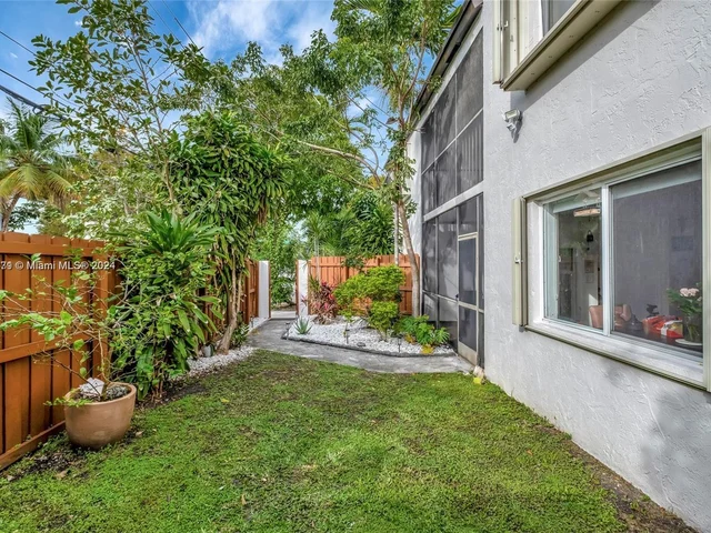 2983 Bird Ave # 4, Miami FL 33133