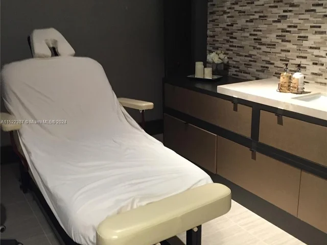 5252 NW 85th Ave # 1709, Doral FL 33166