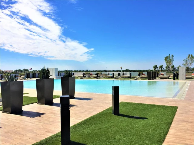 5252 NW 85th Ave # 1709, Doral FL 33166