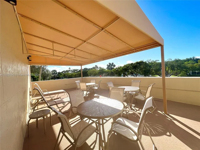 7380 N Devon Dr # 307, Tamarac FL 33321