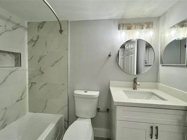 7380 N Devon Dr # 307, Tamarac FL 33321