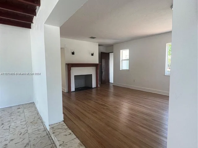 245 SW 24th Rd # 1, Miami FL 33129