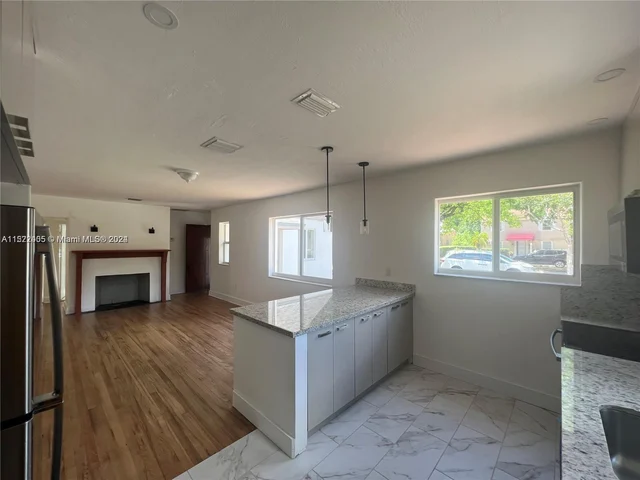 245 SW 24th Rd # 1, Miami FL 33129