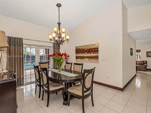 7910 NW 169th Ter, Miami Lakes FL 33016