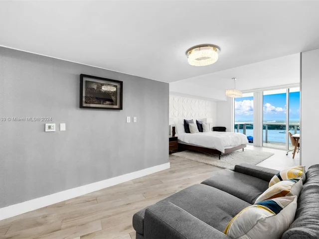 400 Alton Road # 2003, Miami Beach FL 33139