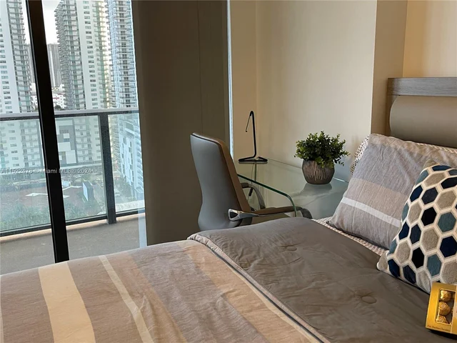 1600 NE 1st Ave # 1808, Miami FL 33132