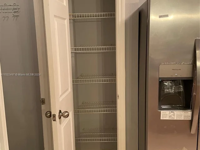 533 NE 3rd Ave # 131, Fort Lauderdale FL 33301