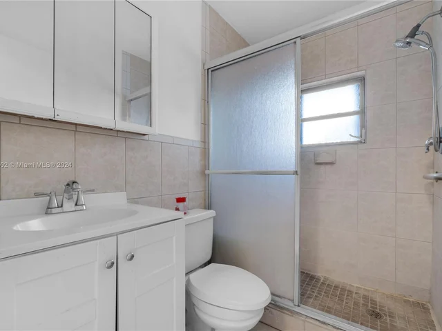 14046 SW 55th St, Miami FL 33175