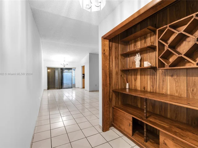 14046 SW 55th St, Miami FL 33175