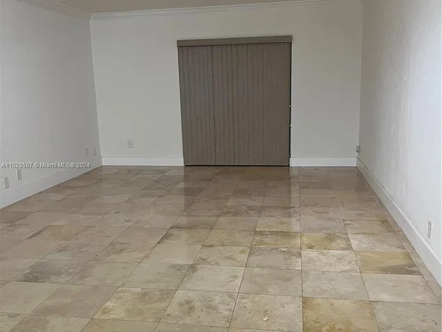 6707 N Kendall Dr # 103, Pinecrest FL 33156