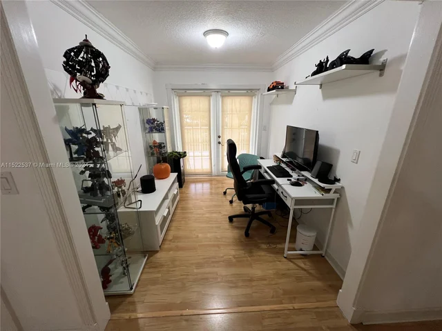 6498 NW 113th Pl, Doral FL 33178