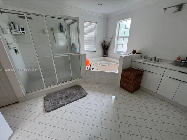 6498 NW 113th Pl, Doral FL 33178