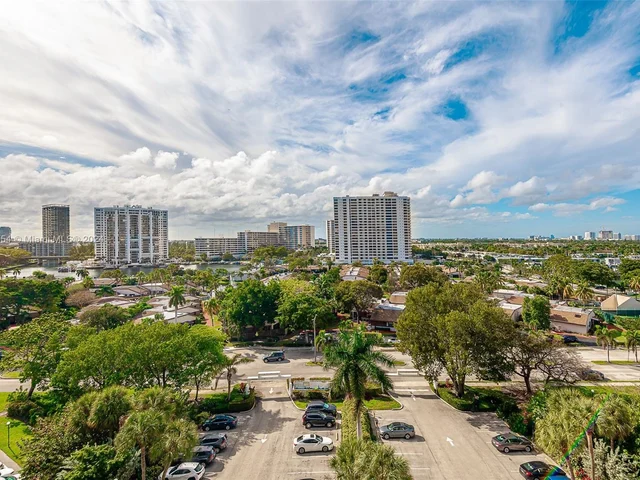 400 Leslie Dr # 1011, Hallandale Beach FL 33009