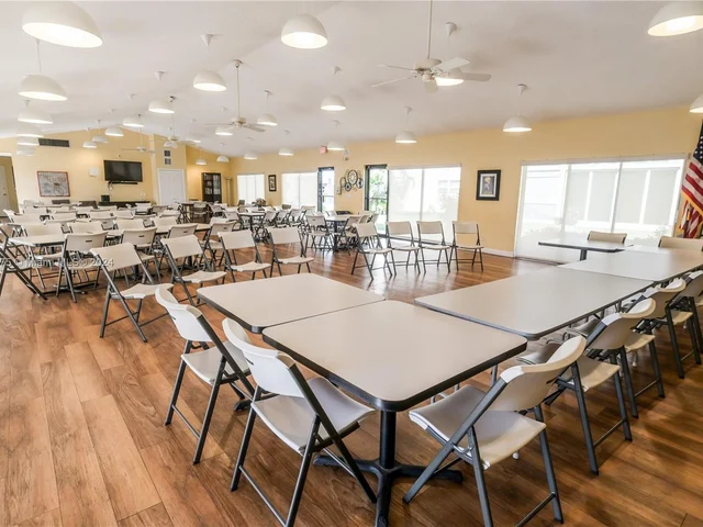 1024 SE 4th Ave # 405, Dania Beach FL 33004