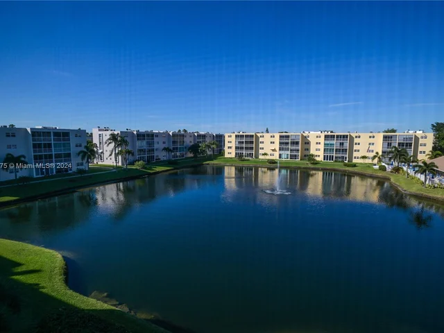 1024 SE 4th Ave # 405, Dania Beach FL 33004