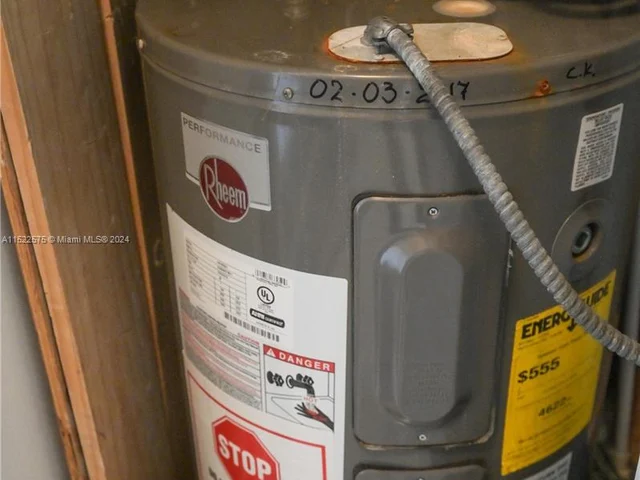 1024 SE 4th Ave # 405, Dania Beach FL 33004