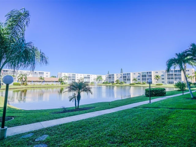 1024 SE 4th Ave # 405, Dania Beach FL 33004