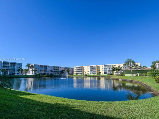 1024 SE 4th Ave # 405, Dania Beach FL 33004