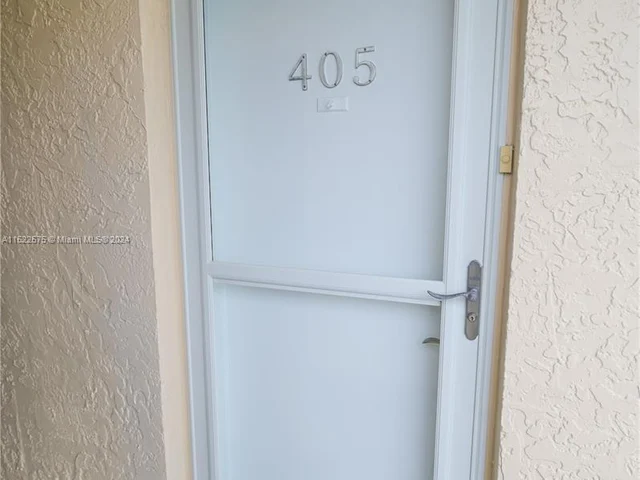 1024 SE 4th Ave # 405, Dania Beach FL 33004
