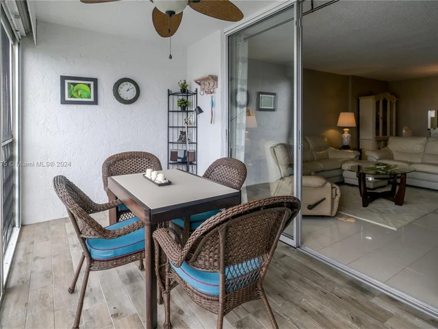 1024 SE 4th Ave # 405, Dania Beach FL 33004