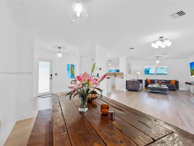 535 NE 50th Ter, Miami FL 33137