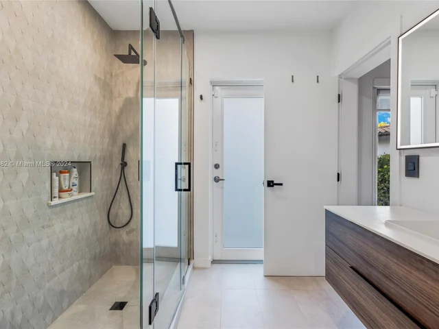 535 NE 50th Ter, Miami FL 33137