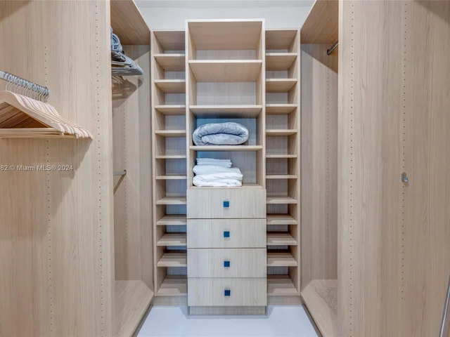 535 NE 50th Ter, Miami FL 33137