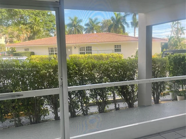 501 Blue Heron Dr # A, Hallandale Beach FL 33009