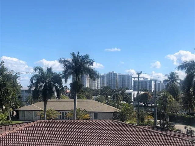 501 Blue Heron Dr # A, Hallandale Beach FL 33009