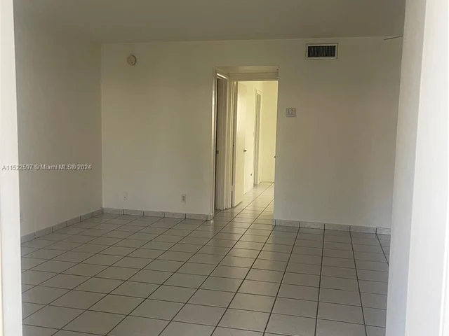 501 Blue Heron Dr # A, Hallandale Beach FL 33009