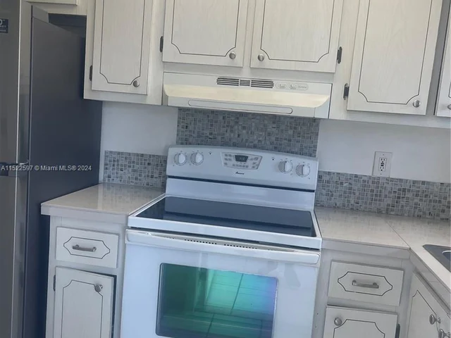 501 Blue Heron Dr # A, Hallandale Beach FL 33009