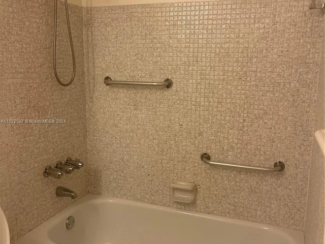 501 Blue Heron Dr # A, Hallandale Beach FL 33009