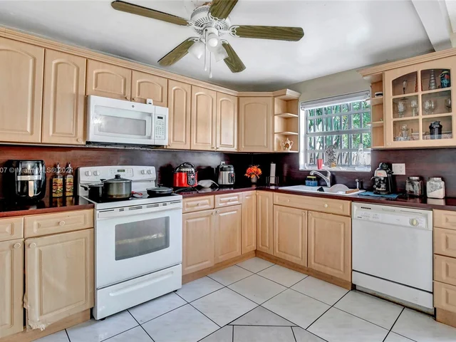 1990 SW 121st Ct # 235, Miami FL 33175