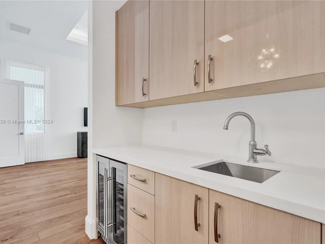 12361 NW 18th St, Plantation FL 33323