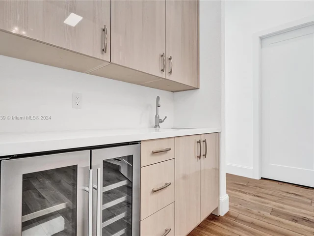 12361 NW 18th St, Plantation FL 33323