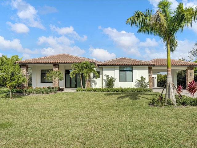 12361 NW 18th St, Plantation FL 33323