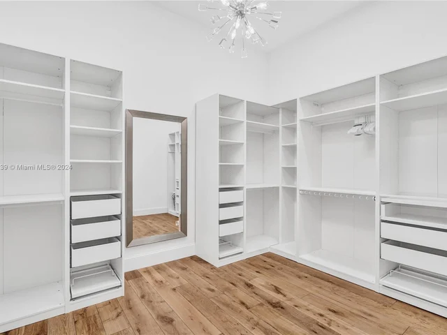 12361 NW 18th St, Plantation FL 33323