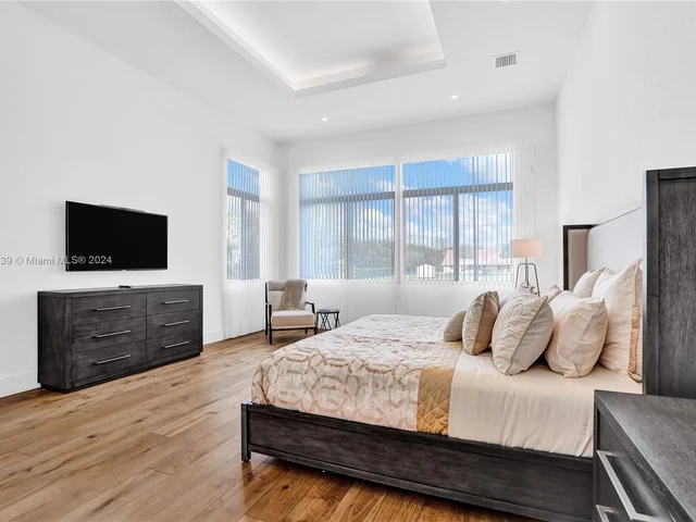 12361 NW 18th St, Plantation FL 33323