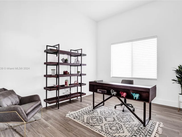 12361 NW 18th St, Plantation FL 33323