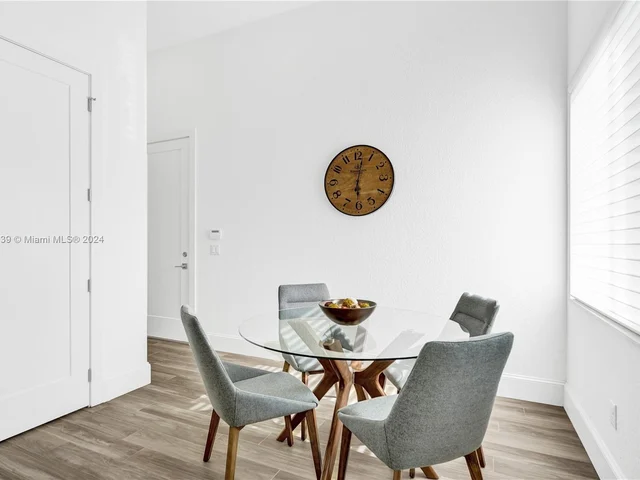 12361 NW 18th St, Plantation FL 33323