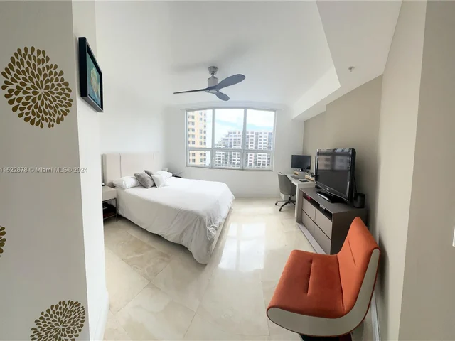 848 Brickell Key Dr # 1003, Miami FL 33131