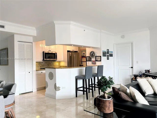 848 Brickell Key Dr # 1003, Miami FL 33131