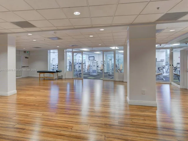 848 Brickell Key Dr # 1003, Miami FL 33131