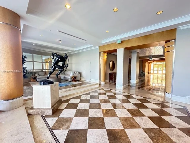 848 Brickell Key Dr # 1003, Miami FL 33131