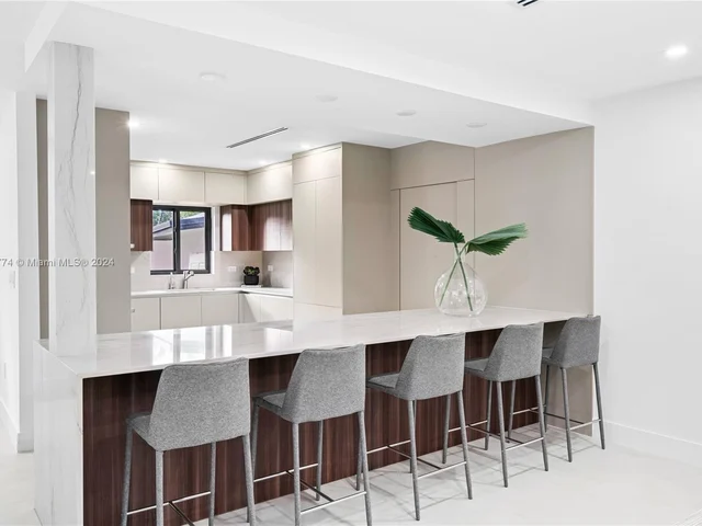 5770 SW 56th St, Miami FL 33155