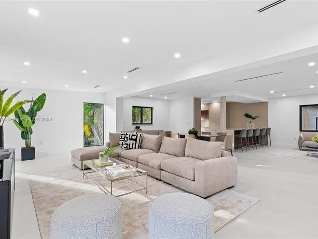 5770 SW 56th St, Miami FL 33155